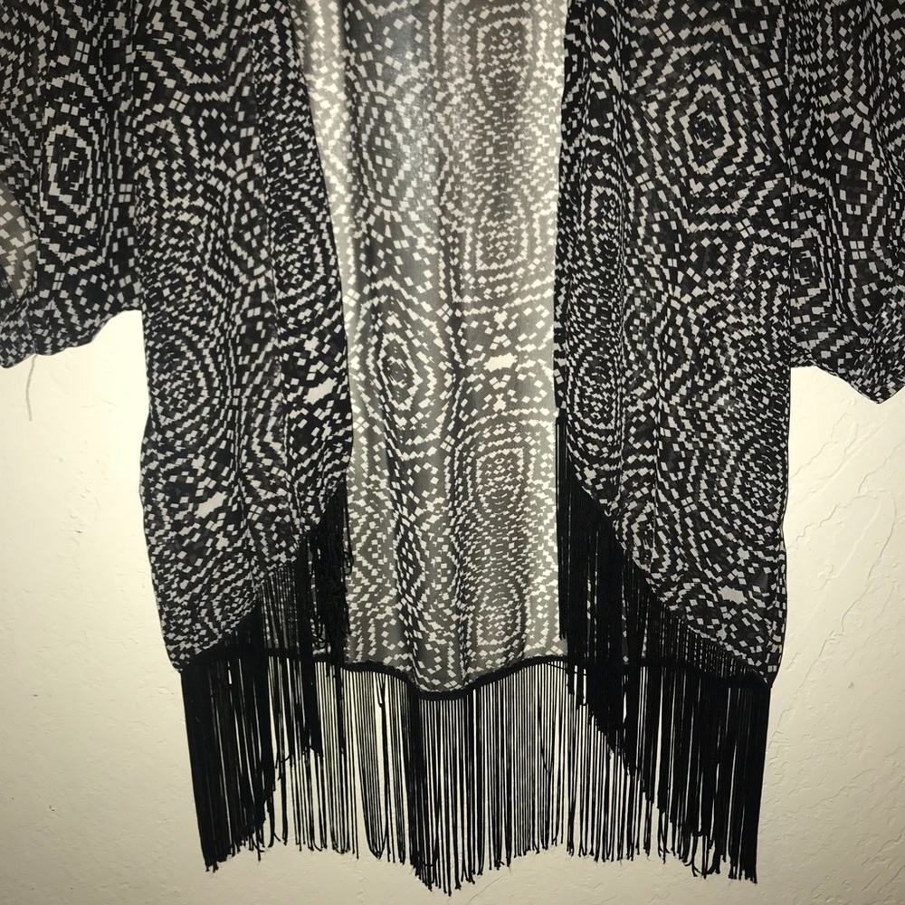 KIMONO - Picture 4 of 4